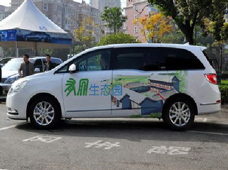 金寨户外车贴喷绘如何保持效果?